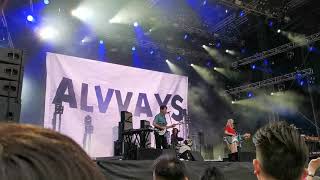 Alvvays - in undertow (live at clockenflap)