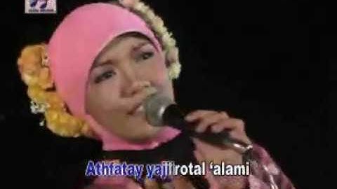 Pipit Yuniar - Yarosululloh [Official Music Video]