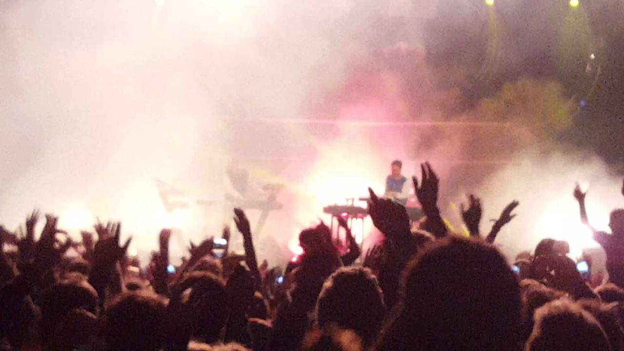 Synapson Feat Victor Démé Djon Maya Maï
