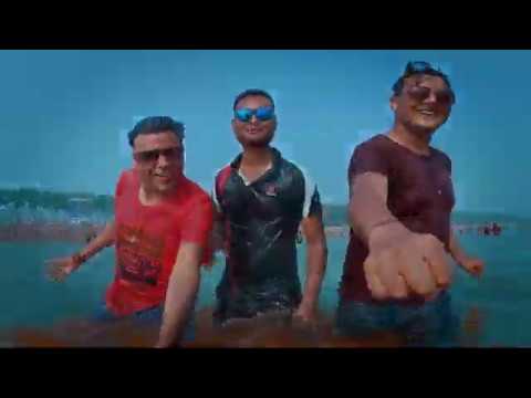 Samundar me naha ke tum or bhi namkin ho gyi ho song