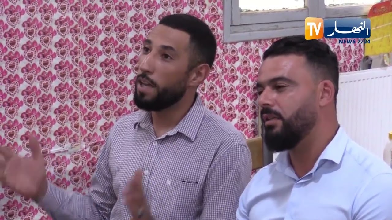 عين الدفلى / في يومه  العالمي .. معلم متقاعد يحظى بتكريم مميز ببلدية الحسينية