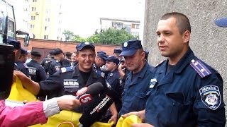 Житомир: В Житомир вернулись милиционеры служившие в Луганской области Житомир: В Житомир вернулись милиционеры служившие в Луганской области