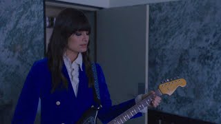 Смотреть клип Clara Luciani - Emmanuelle