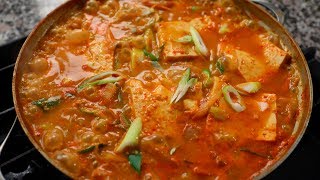Cheonggukjang-jjigae (Extra-strong fermented soybean paste stew) 청국장찌개