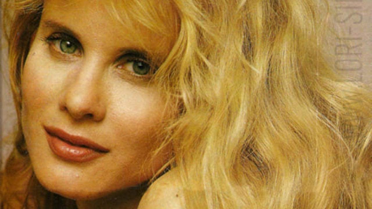 13 Sexy Photos of Lori Singer - YouTube