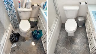 Transforming a filthy Bathroom in one day for free (Deep Clean)