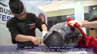 Giant tuna from Japan fish auction arrives in Singapore - 06Jan2014