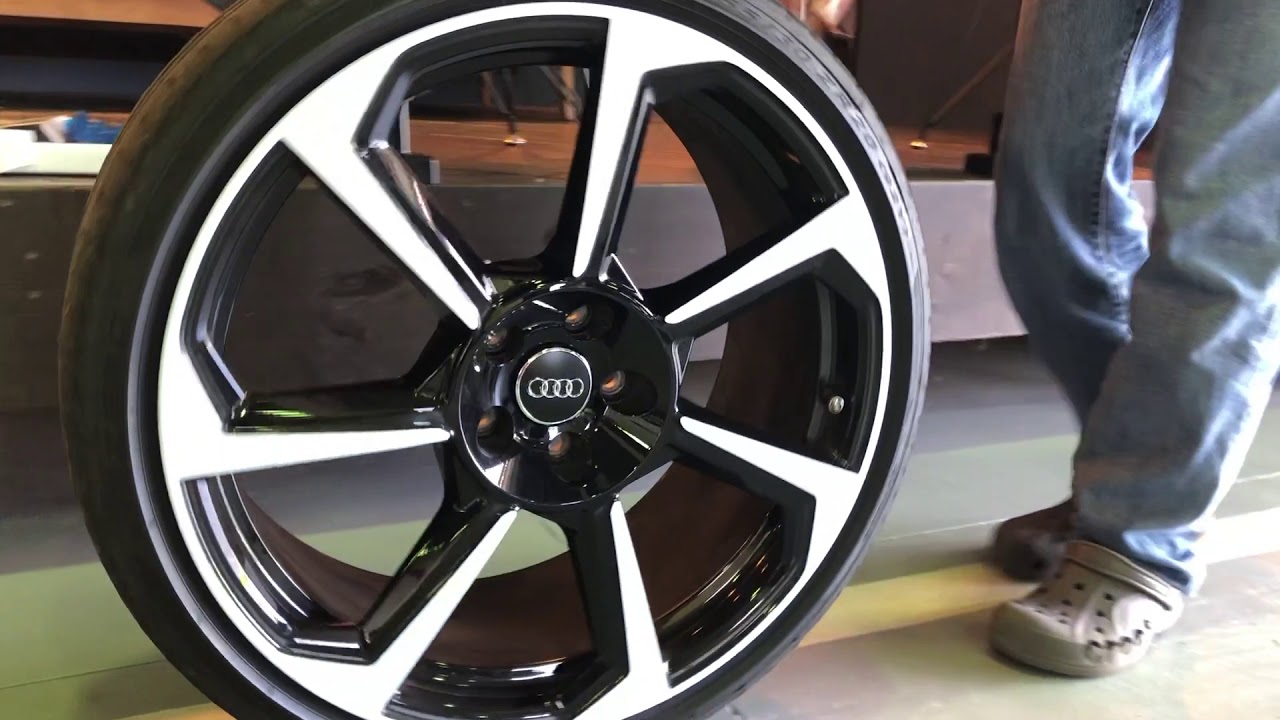 Audi A7 Floating Center Caps for OEM Wheels- Floating Center Caps Shop