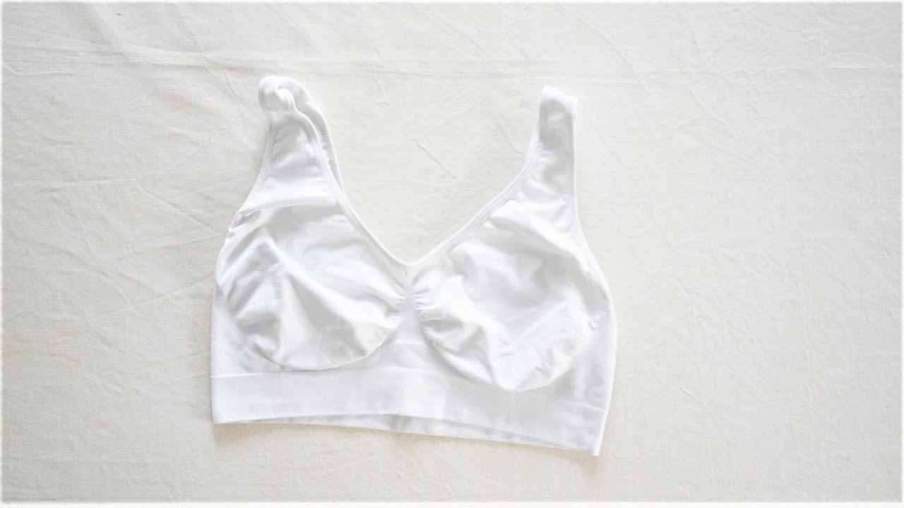 How to fold sport bras #foldingqueen #foldinghacks #homehacks