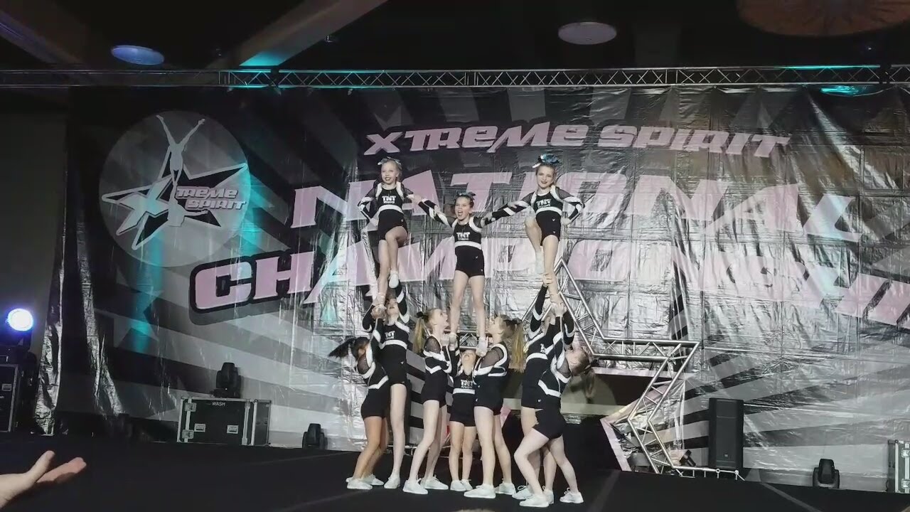 TNT Xtreme Cheer Xtreme Spirit Wisconsin Dells 2017 L2 Juniors
