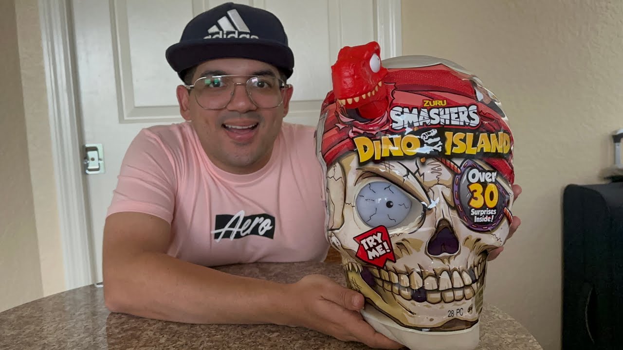 ENCONTREI UM MEGALODON GIGANTE DENTRO DESSA CAVEIRA!!