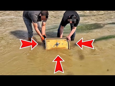 Видео: Мы нашли заброшенный сейф в реке. Что внутри заброшенного сейфа? (ОТКРЫТО)