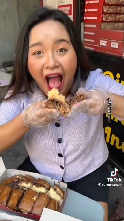 MARTABAK DJUARA TOPINGNYA NGAWUR BANGET #kuliner #martabakmanis #martabakdjuara