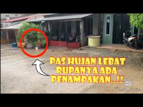 Ada penampakan 2 bocil telanjang..!!