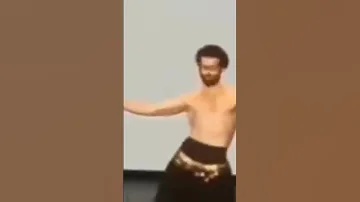 محمد صلاح بيرقص على نفسي أشوف البابا 