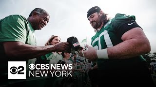 Jets fans pack the bleachers at training camp