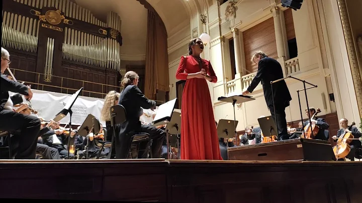 Patricia Janekov: Frhlingsstimmen - Johann Strauss...
