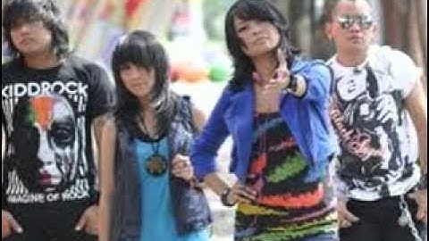kerabat kotak  {cuceng}
