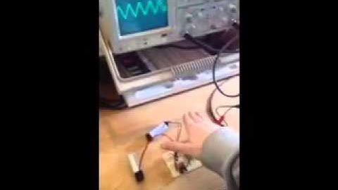 Lab 7: photocell triangle wave