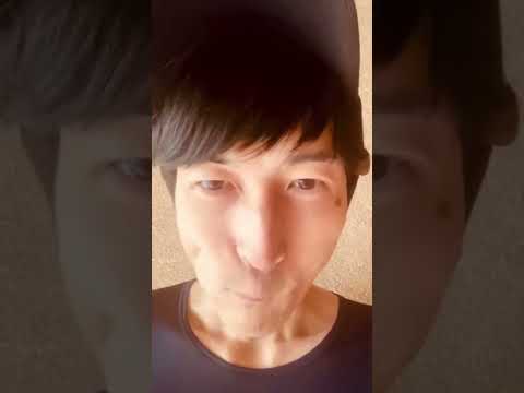 レクリエーション介護士監修の👵👴高齢者クイズ動画👀『問題』何を食べているでしょうか？『答え』ねぎとろの舞妓巻 | 新レクネタ