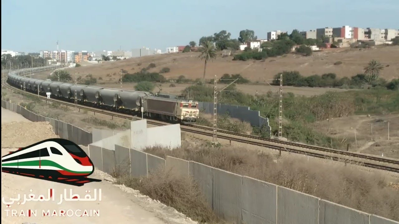 Locomotive-E-1351-نواحي سيدي معروف قطار الفوسفاط باتجاه خريبكة