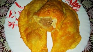 Чебуреки домашние. Слоенные чебуреки. Хрустящие чебуреки.Doughnuts Чебуреки домашние. Слоенные чебуреки. Хрустящие чебуреки.Doughnuts