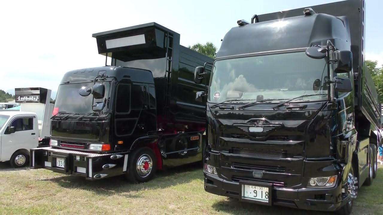 デコトラ ハイルーフデカ箱ダンプ ブラックカラーが決まってる - YouTube