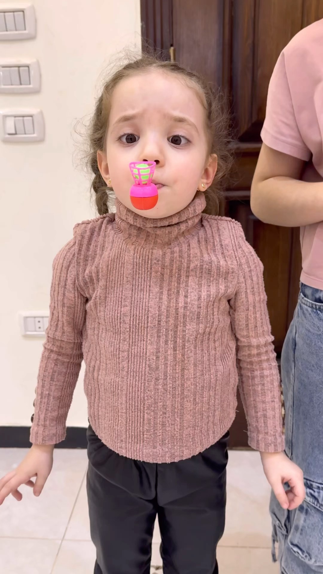 انحولو منها