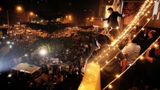 SRK, Kajol generate magic moments, celebrate 1000 weeks of DDLJ movie at Maratha Mandir