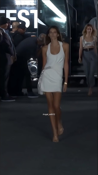 16 years old Kaia Gerber opening Alexander Wang SS18✨#kaiagerber #runway #runwaymodel