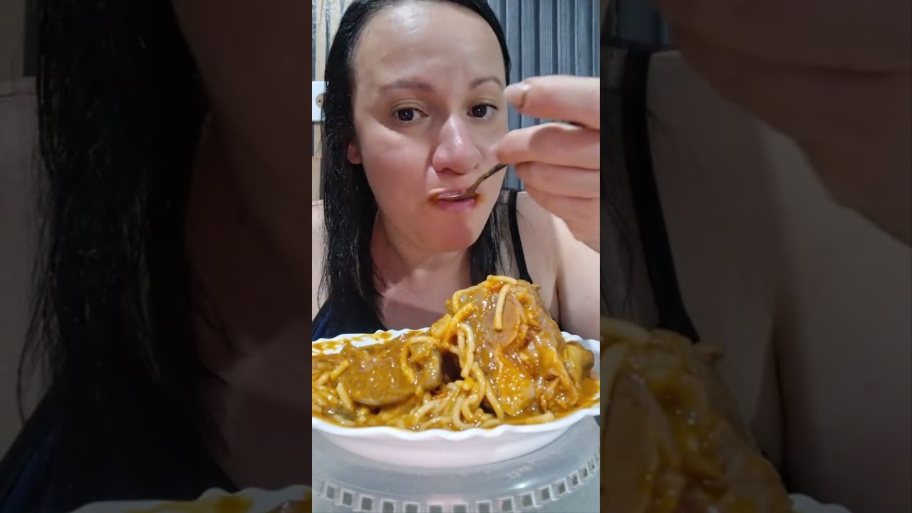 A janta vai ser uma sopinha de osso com caldo bem grosso