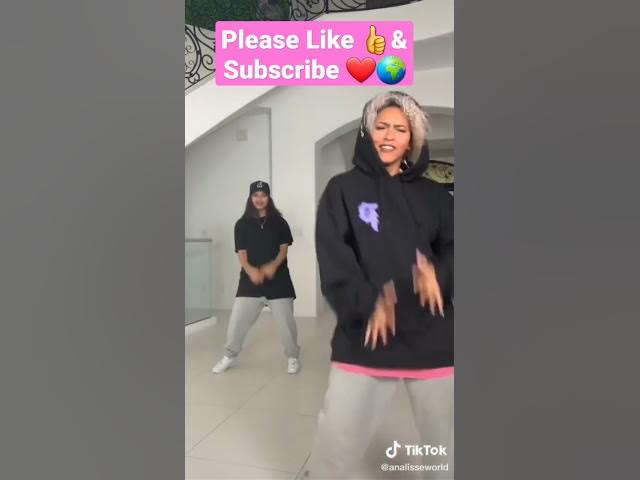 Nicki Minaj - Super Freaky Girl (Official Lyric Video)