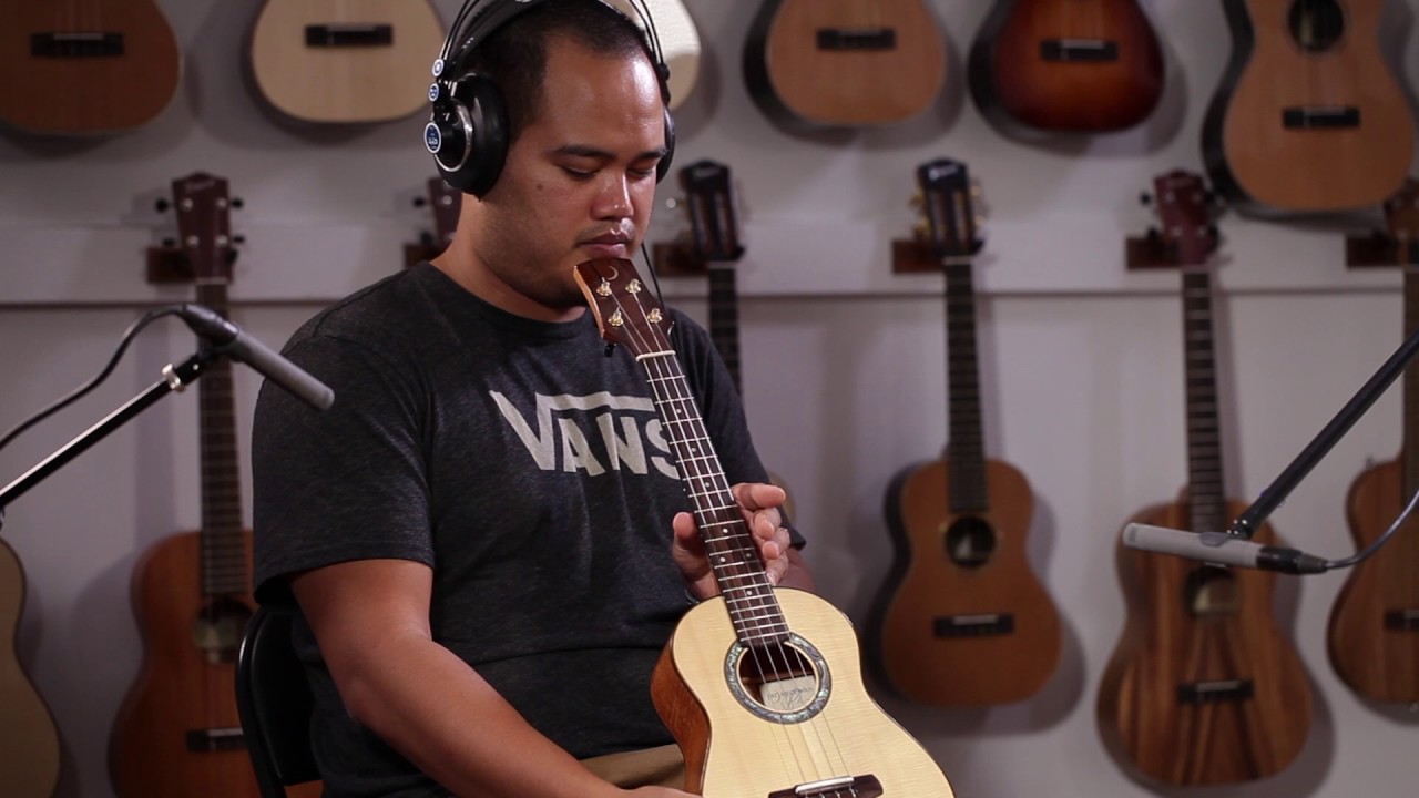 The Ukulele Review Podcast - Pat Megowan Ukuleles