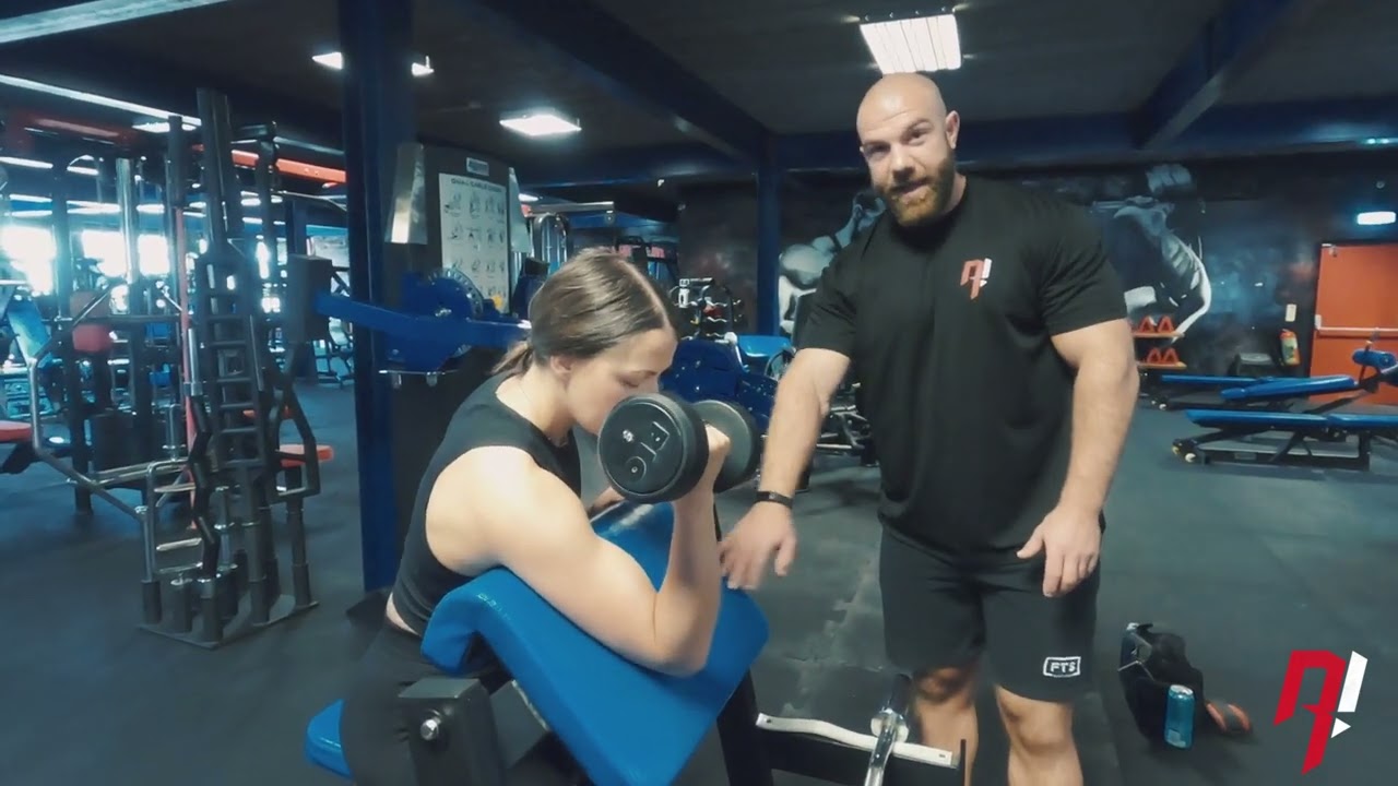 Exercise Tutorial - Single Arm Dumbbell Preacher Curl - YouTube