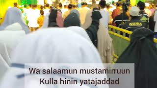 Mahalul Qiyam   lirik bersama Habib Musthofa Sayyidi Baraqbah dan Habib Muhammad Al Habsy