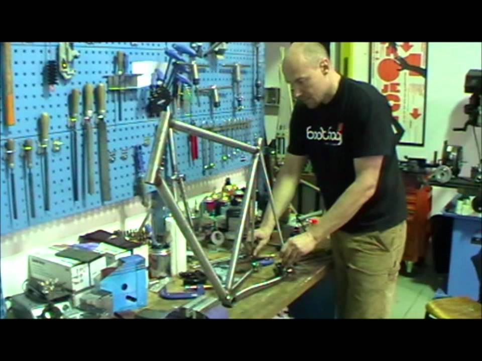 custom bicycle frames - ari cycles - YouTube
