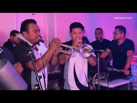Cumbia de los Pinitos y Al Amanecer (En Vivo) - Grupo Macao de Alex y Johnny