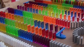SmarterEveryDay in 7,000 DOMINOES!!