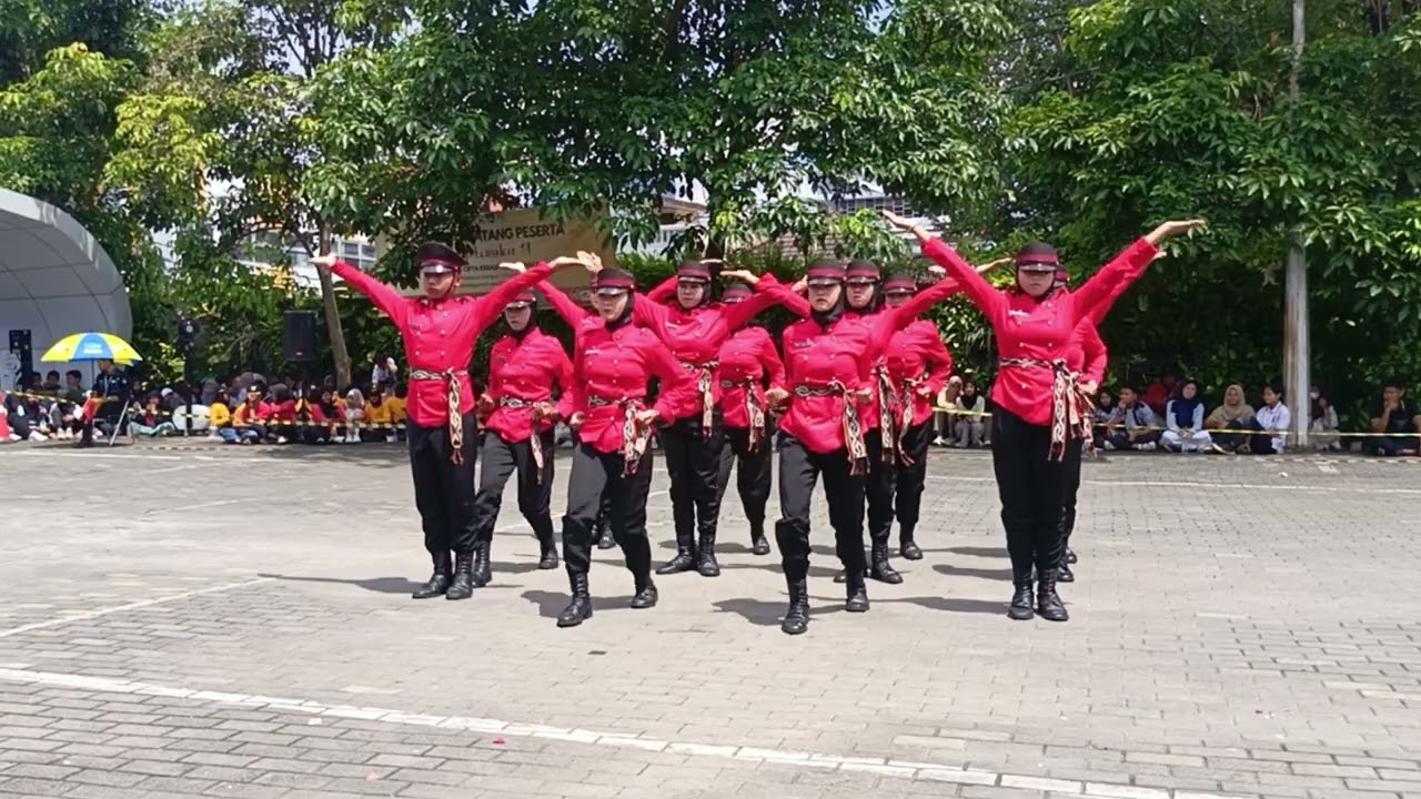 PASKIBRA SMA N 1 GUNTUR dalam LKBB LOPTASIKU IX UNIVERSITAS DIAN NUSWANTORO 2025