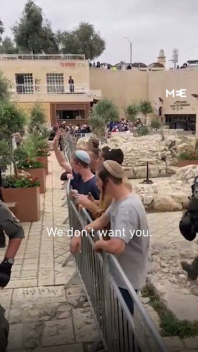Israelis tell evangelical Christians at Western Wall to 'go home'
