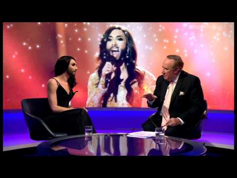 Video: Conchita Wurst compliments Putin