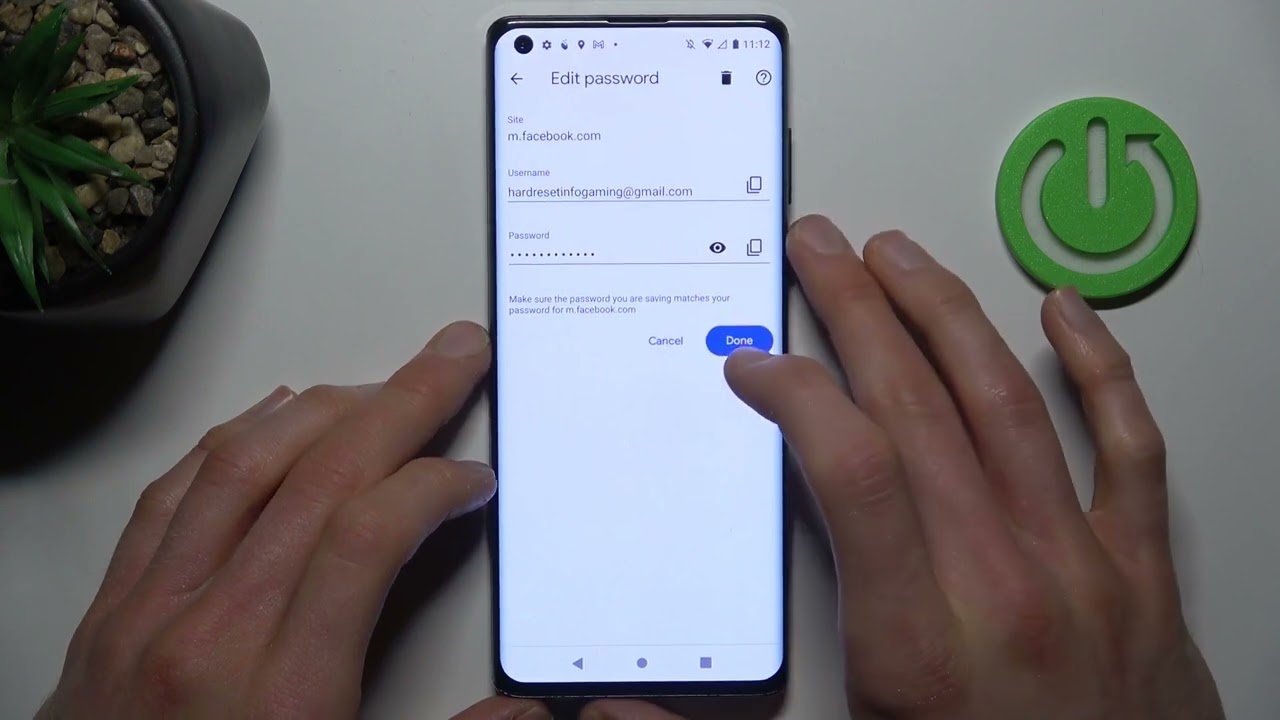 MOTOROLA Edge Plus 2022 — Google पासवर्ड कैसे प्रबंधित करें