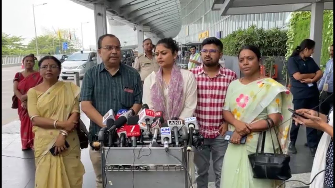 TMC Tripura Delegation | কলকাতা বিমানবন্দরে সাংবাদিক বৈঠকে তৃণমূলের ...