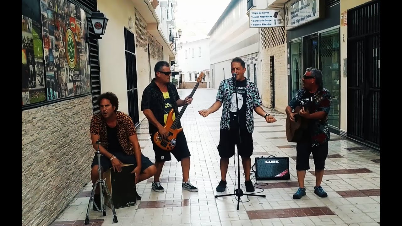 Los Copiones - Nos Vamos a otro Bar (Videoclip Oficial)