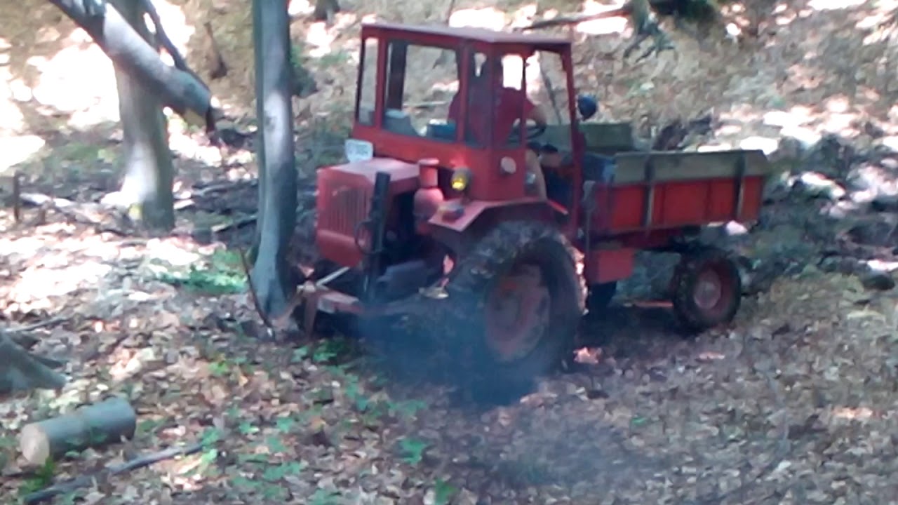Трактор пытается стягивать. Получится ли у него?! - YouTube