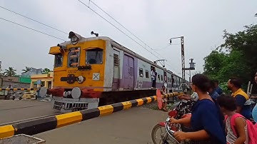 Brand New Colourful Twins Windows Newly Color Old Model EMU Local Train Passing Bahula Railgate 🚸🚸