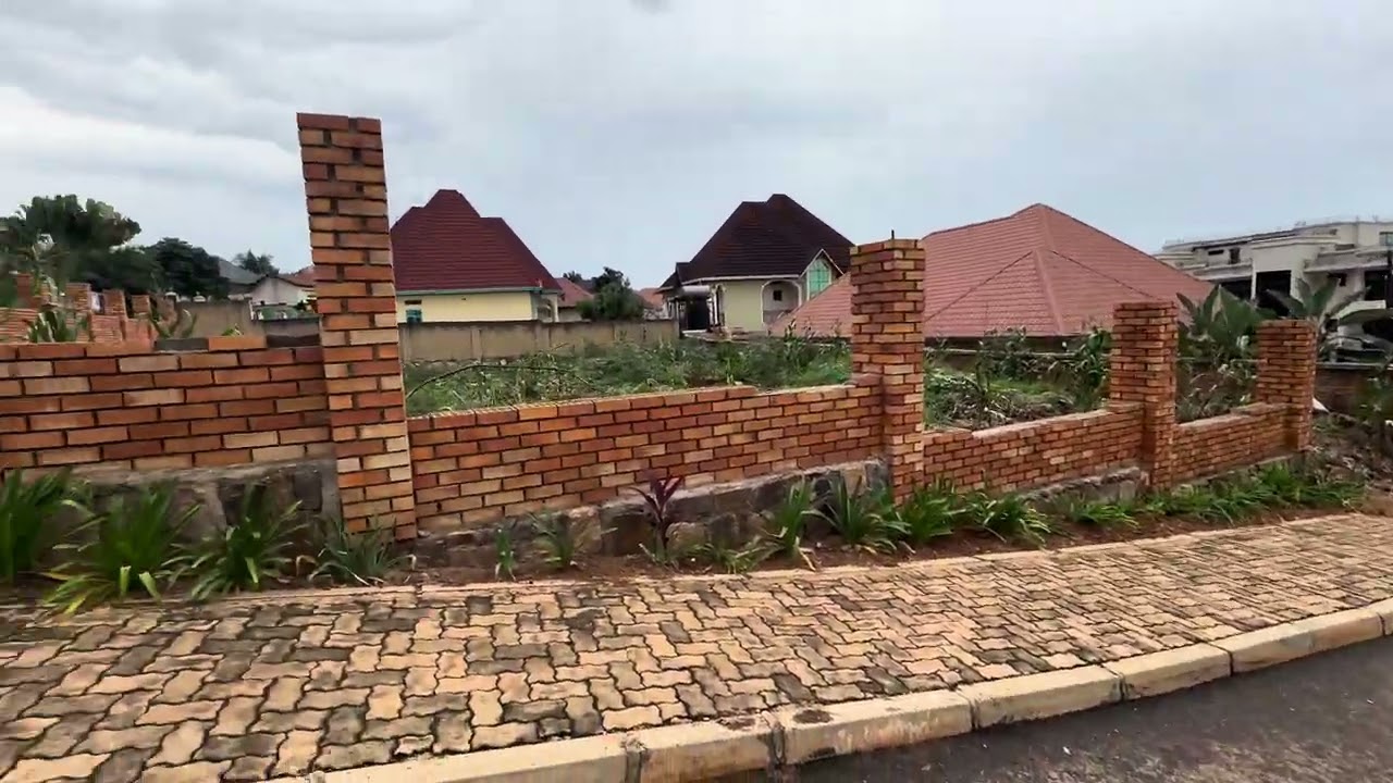 Mutabare ni Mutabare Ikibanza kimari hano mukagarama 0786216910