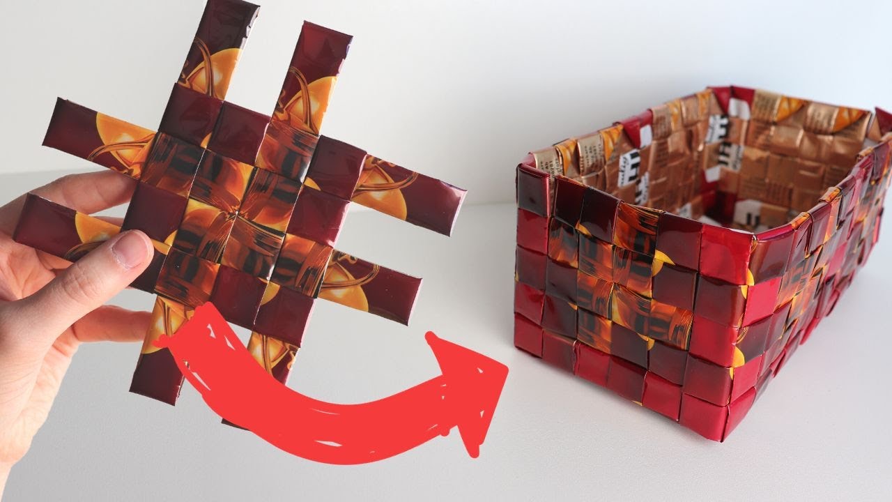 Корзина, сплетенная из кофейных мешков Juhla Mokka в технике квадратного плетения.