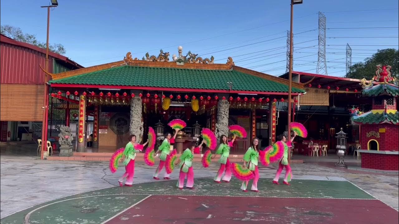 南泥灣 、扇子舞 30102022 by Lily Dance Group Permas Jaya, Johor. YouTube