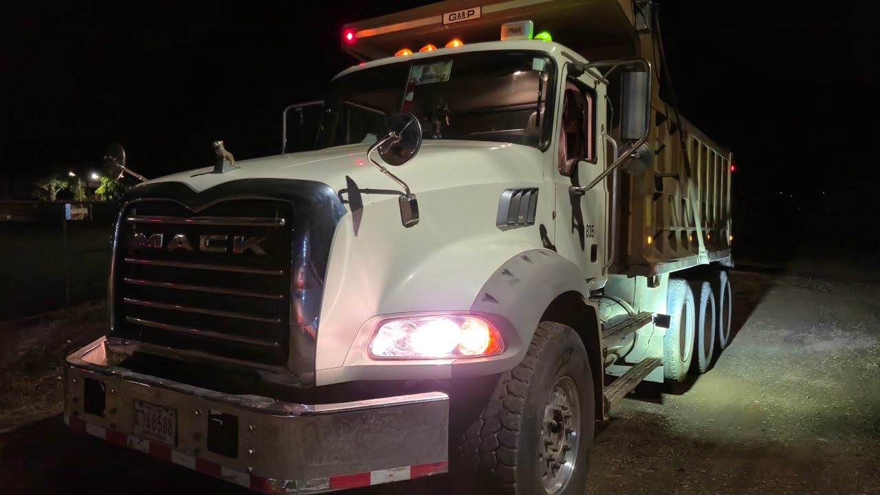 Mack Granit 2022 Mp8 carretera Puriscal a San jose 2 Am